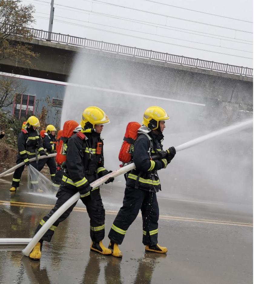 年关将至走进广汉市消防救援大队探营百姓守护神