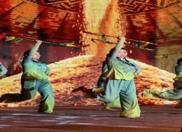 C:\Users\Administrator\Desktop\11.20文艺调演\640 (3).jpg