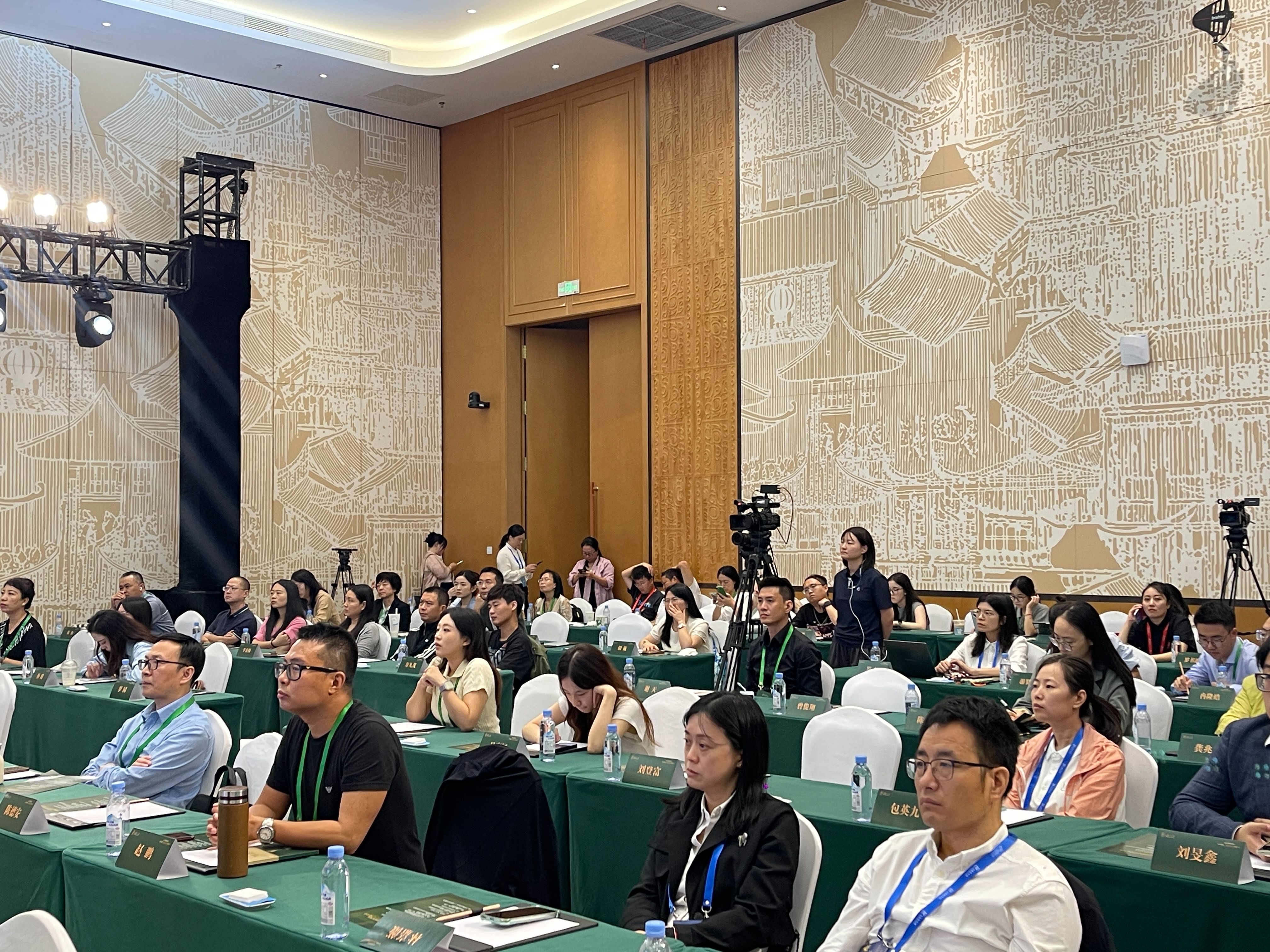 1759198170393013767.jpg 1759198170393013767.jpg