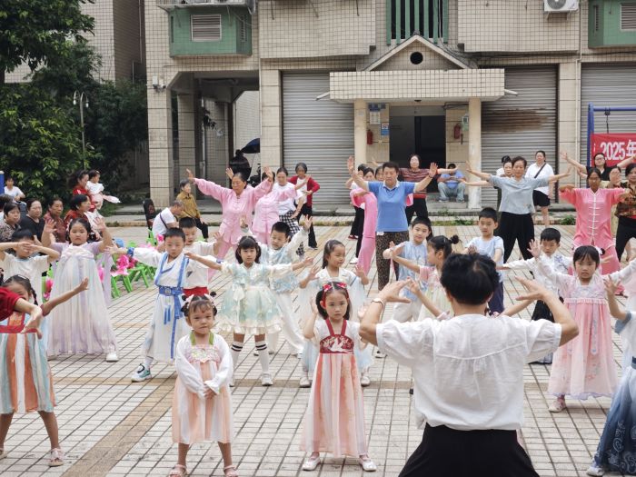 1759282848679096138.jpg 22.jpg