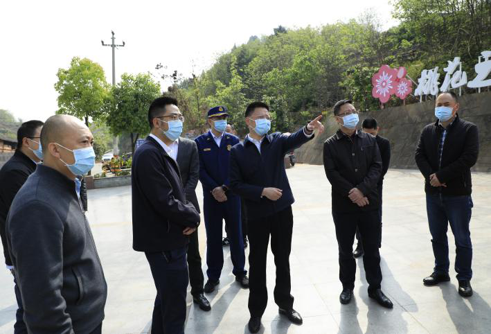 如履薄冰慎终如始广汉市委书记王锐率队督导清明假期安全工作